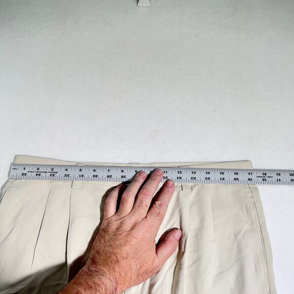 Tommy Bahama 100% Silk Shorts Men's 33W Cream Rib Knit Pleated Buttoned Pockets - Picture 7 of 10